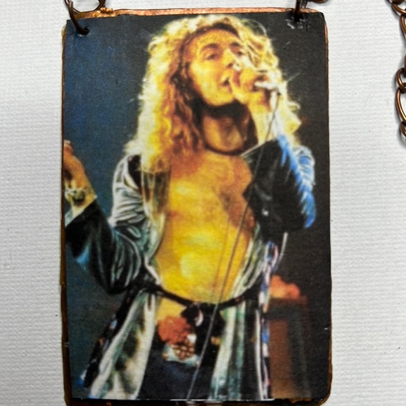 Robert Plant Ornament - Picture 2 of 3